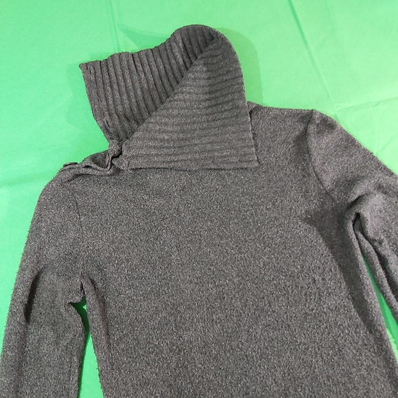 Forever 21 button side top - Picture 9 of 10